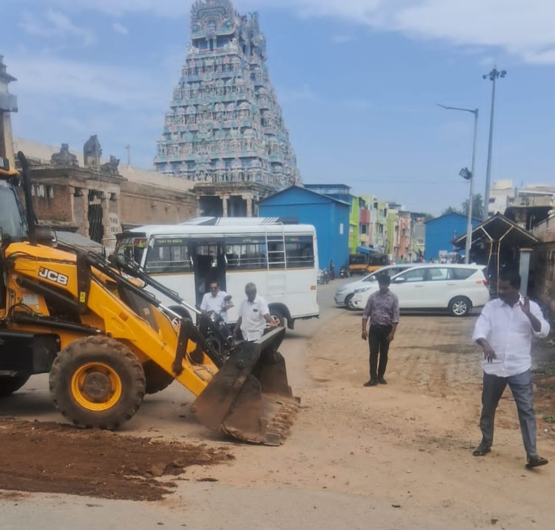 இவர் போல மற்ற வார்டு மாமன்ற உறுப்பினர்கள் செயல்படும் நாள் எந்நாளோ என பொதுமக்கள் வேதனை