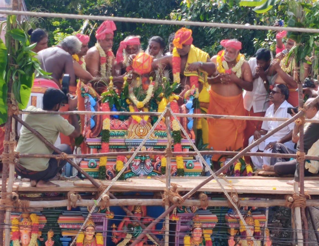 திருவானைக்கா ஸ்ரீ மஹா காளியம்மன் கோயில் கும்பாபிஷேகம் ஏராளமான பக்தர்கள் பங்கேற்பு.