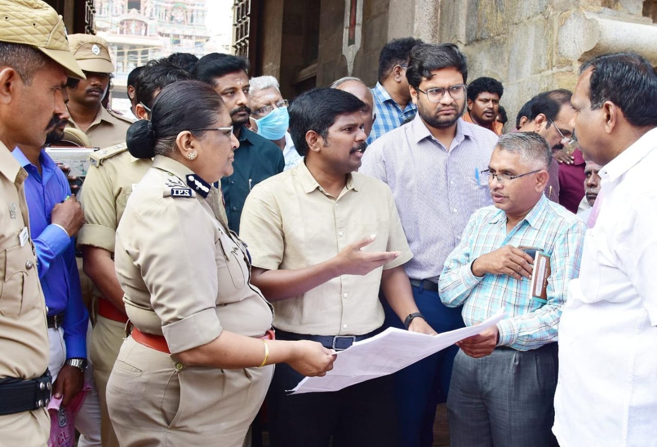 ஸ்ரீரங்கத்தில் மாவட்ட ஆட்சியர் மாநகர காவல் ஆணையர் ஆய்வு