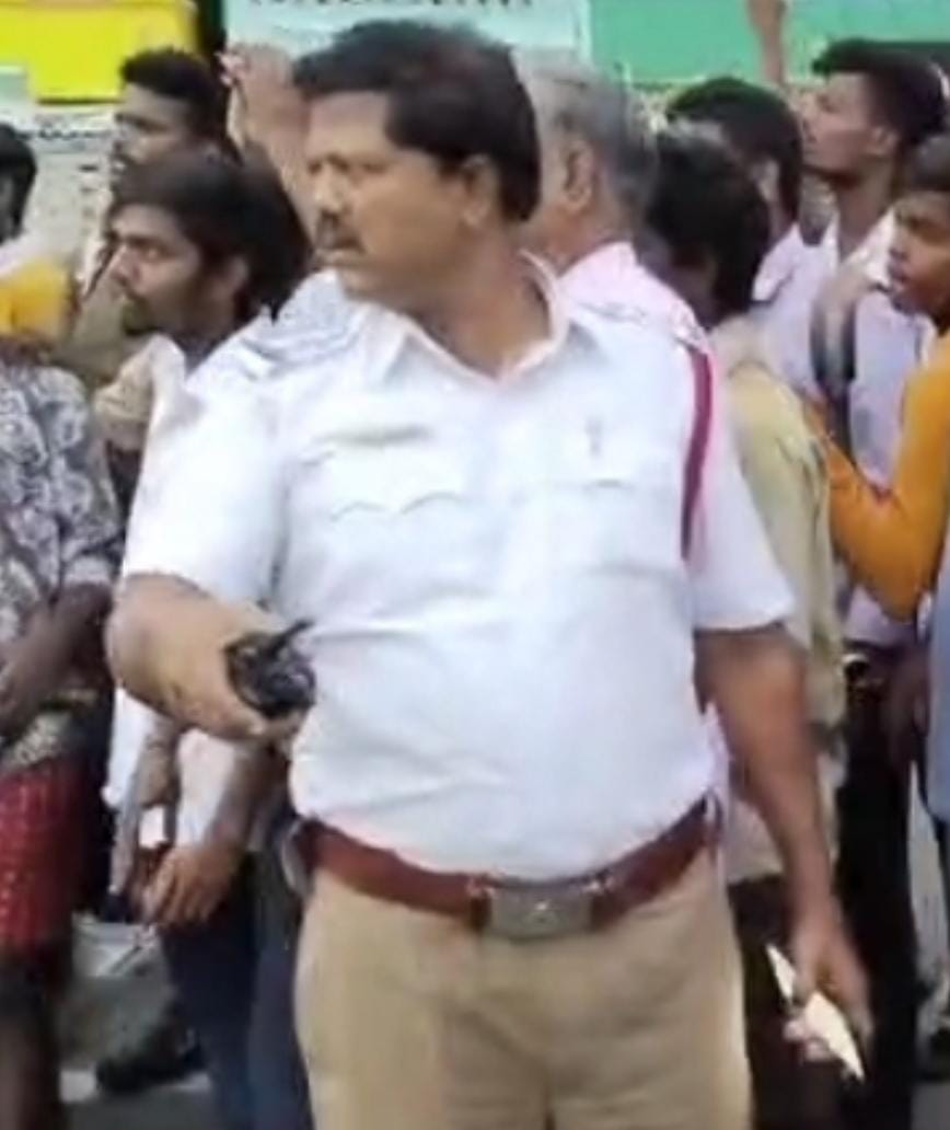 ராஜா…வசூல் ராஜா போலீஸ்காரர்…..