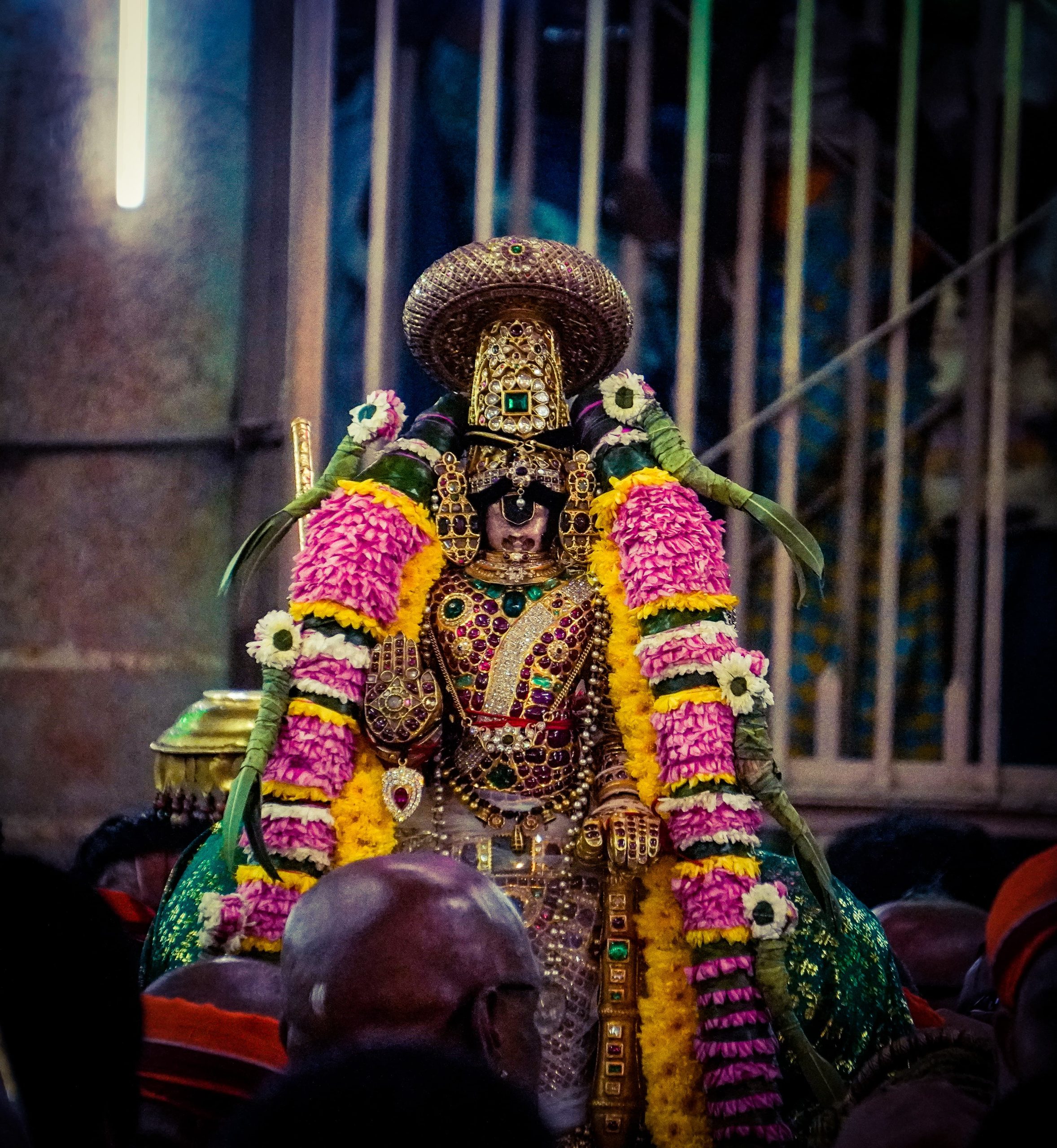 வின்னதிர ஒலித்த ரங்கா ரங்கா கோஷம் – பரம்பத வாசலை பக்தர்களுடன் கடந்த ஸ்ரீரங்கநாதர்