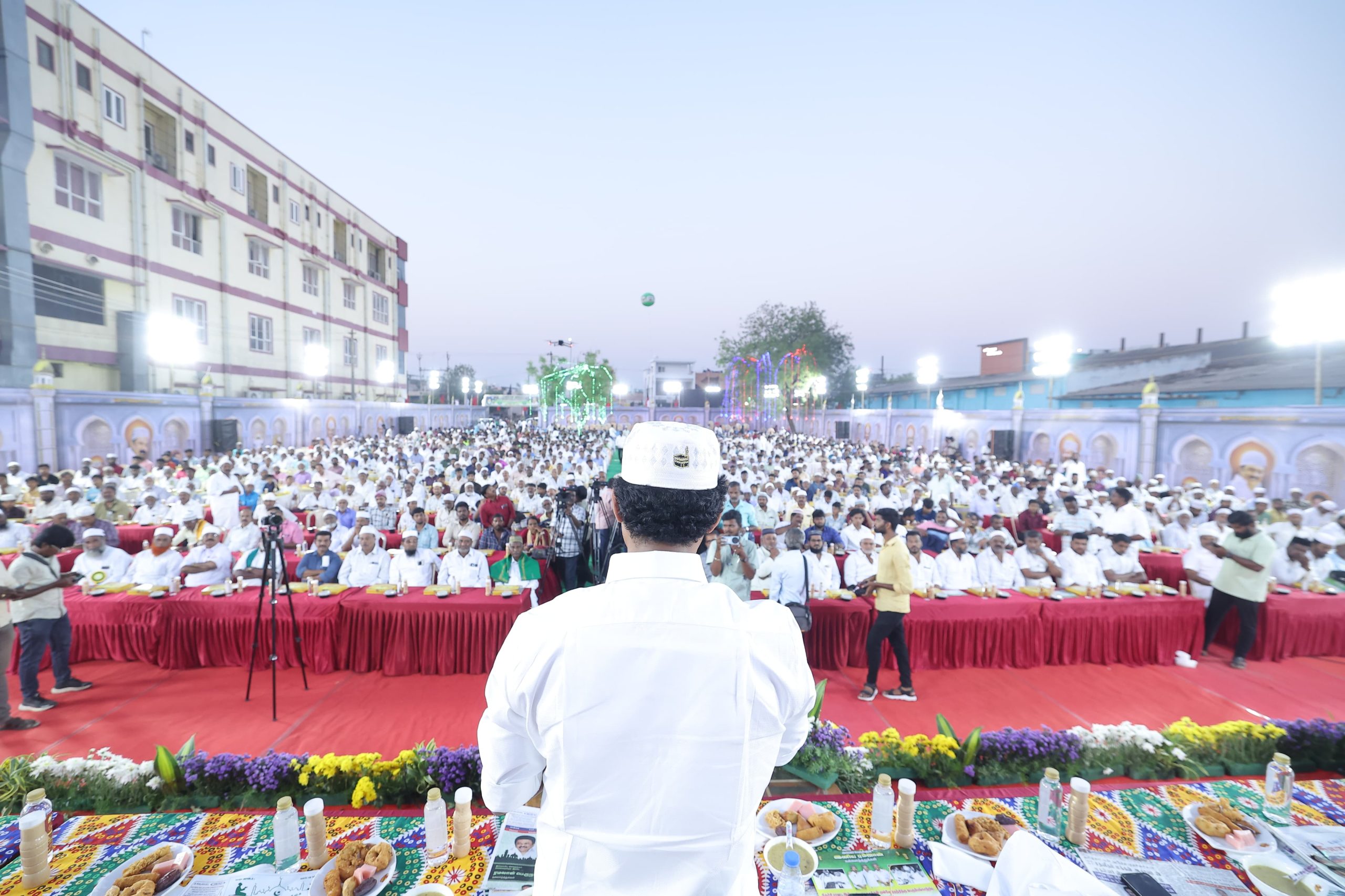 திருச்சி தெற்கு மாவட்ட திமுக சார்பில் மாபெரும் இஃப்தார் நோன்பு திறப்பு நிகழ்ச்சி